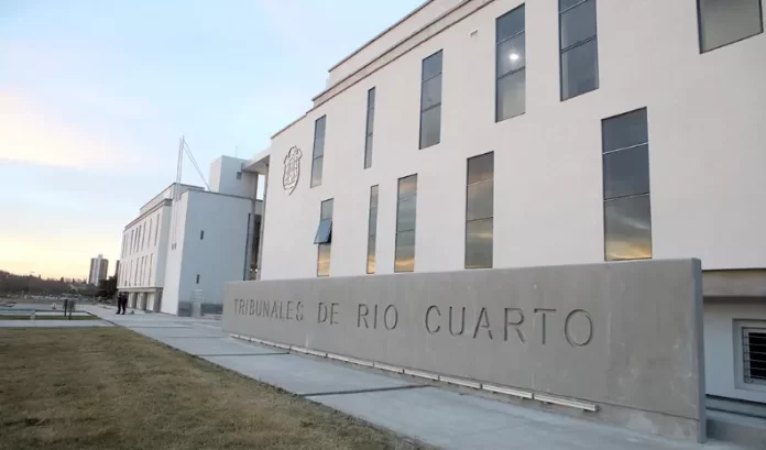 Tribunales