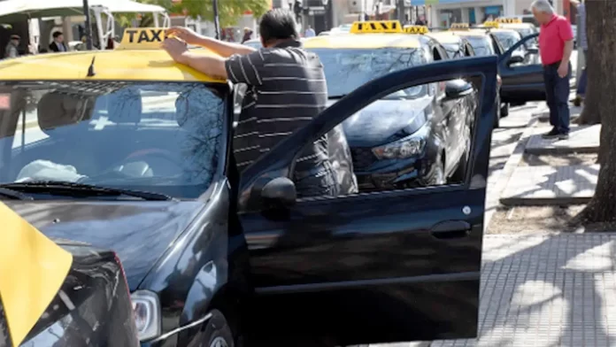 Taxis_Plaza