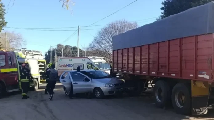 Auto contra Acoplado