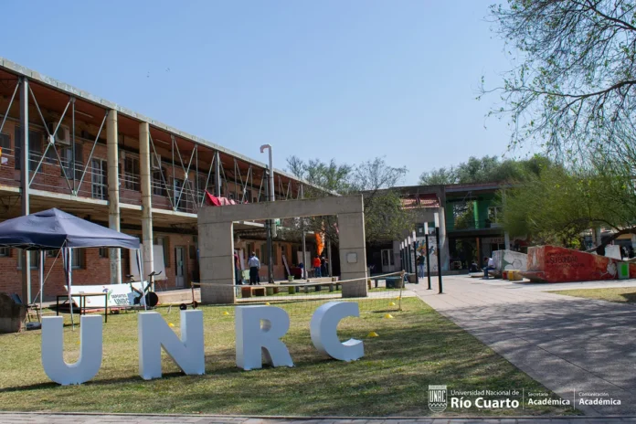 Plaza Militancia - UNRC