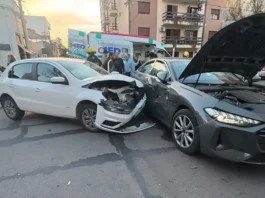 Choque en Alvear y Rioja